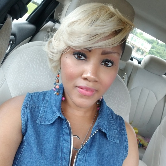 Meet your Posher, Crystal - Picture 1 of 1